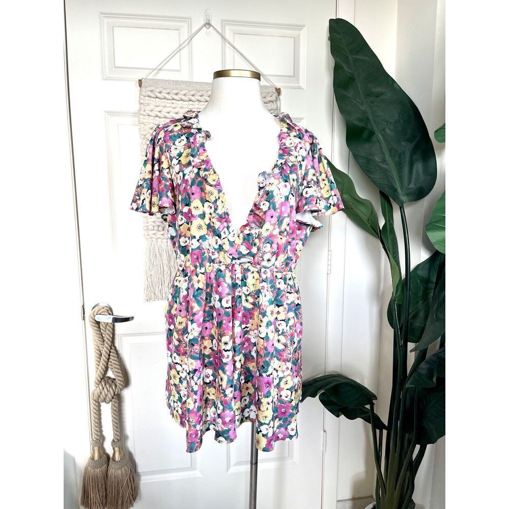 Shein‎ CURVE Floral Romper Size 3X Ruffles Beach Pool Vacation Flared Sleeves